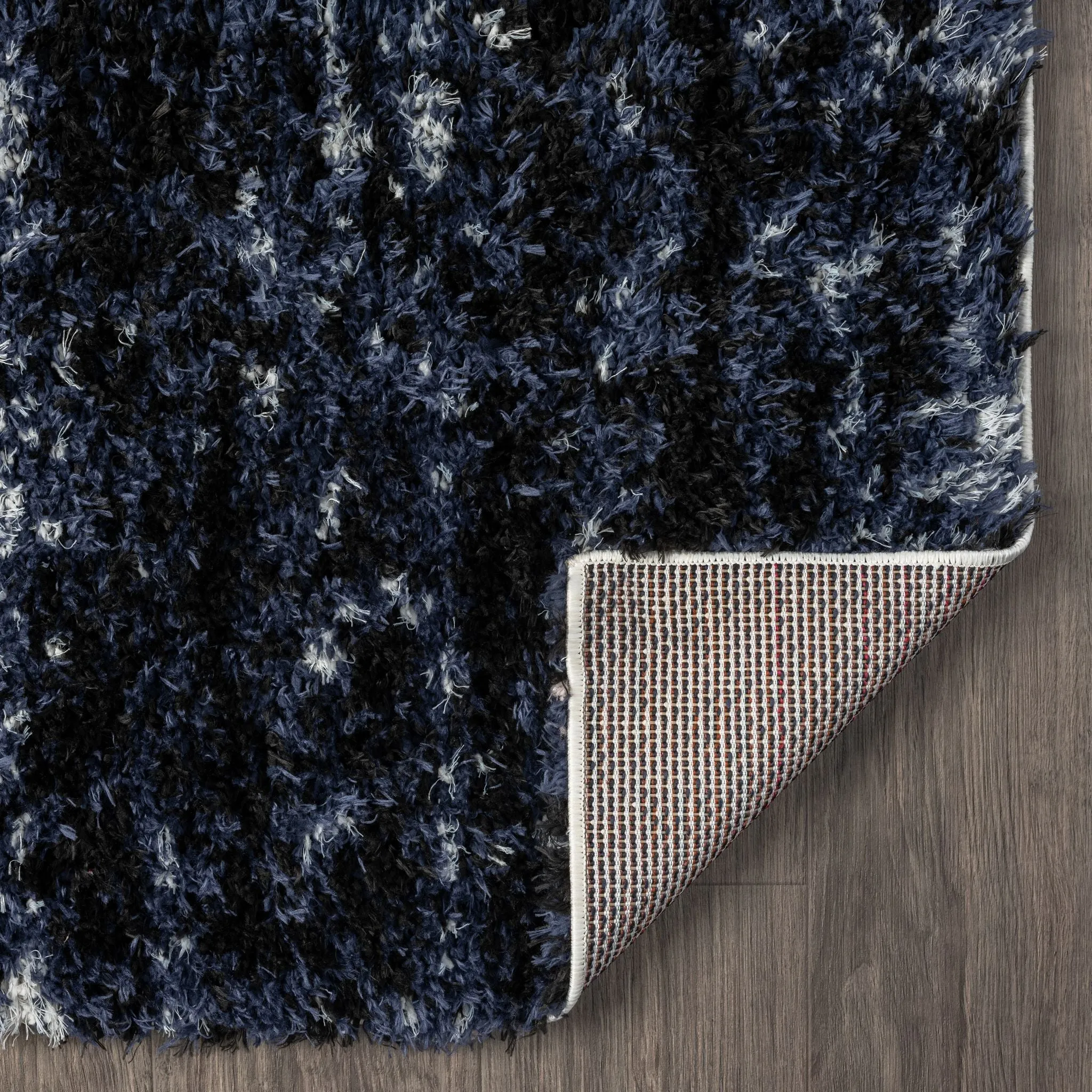 Plushy 386 Lava Navy Rug - Bold Colour & Comfort